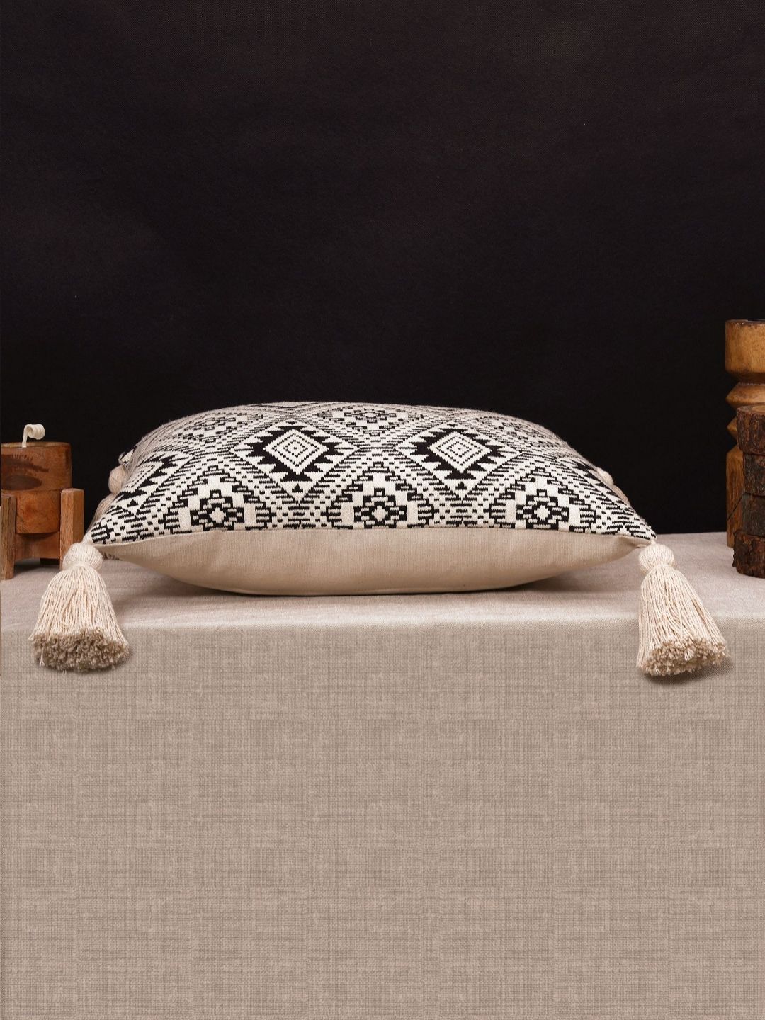 Black & Beige Geometric Printed Jacquard Tasselled Cushion Covers, Set of 5, view 4